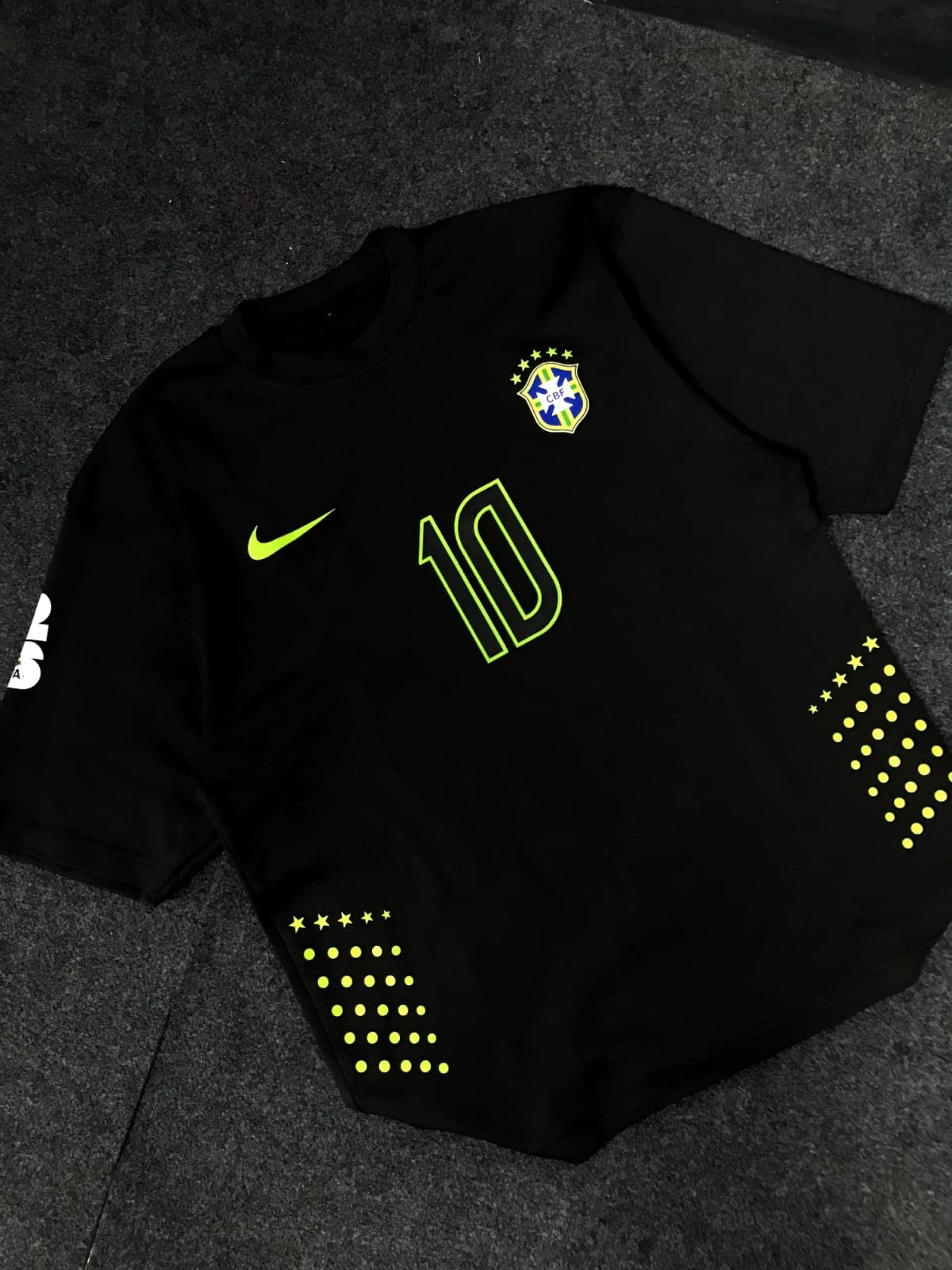 "04" Neon Samba: Futebol Street Tee